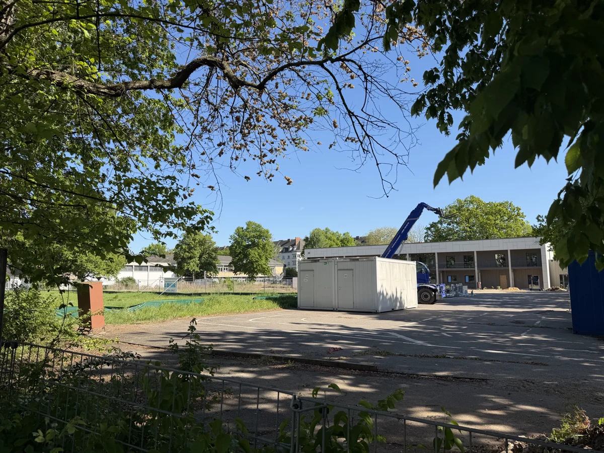 Bestand: Pestalozzi-Grundschule auf der Baustelle in der Goldgrube